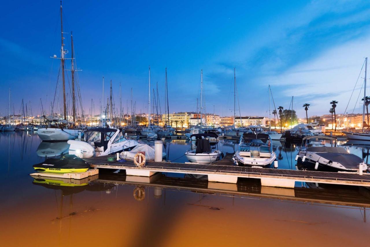 A23 - Marina Palm View Apartment Lagos Exterior photo